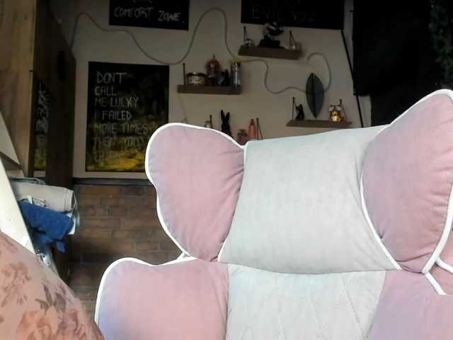 karo131324 live cam preview
