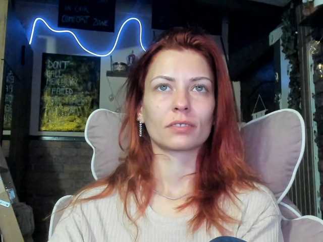 karo131324 live cam preview