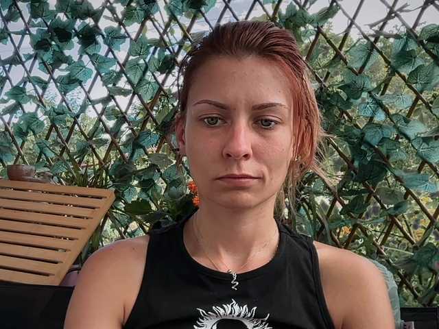 karo131324 live cam on BongaCams