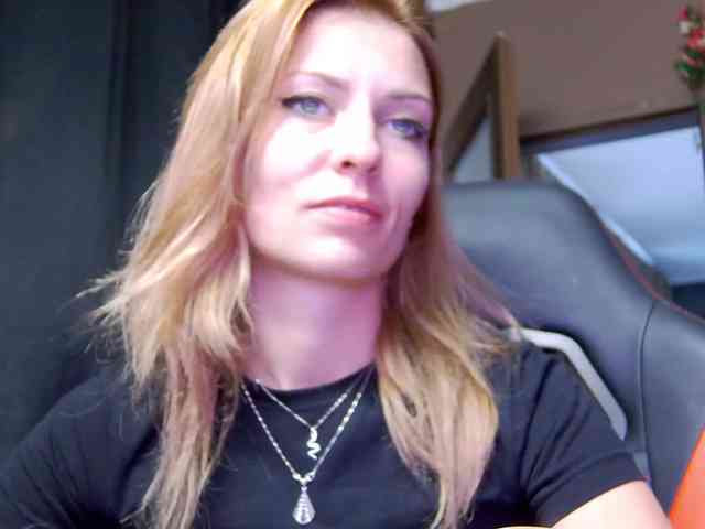 karo131324 webcam