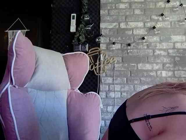 karo131324 webcam