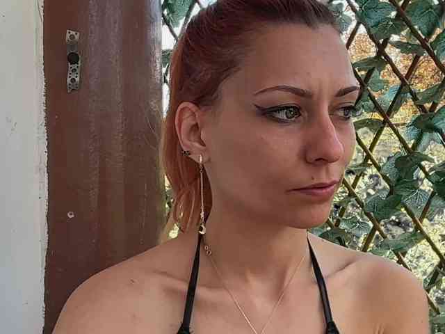 webcam striptease Karo131324