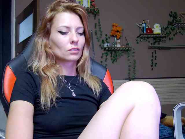 karo131324 webcam