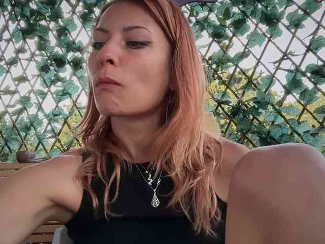 karo131324 webcam