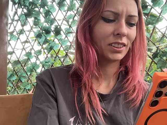 karo131324 webcam