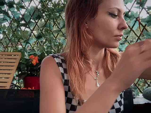 karo131324 webcam