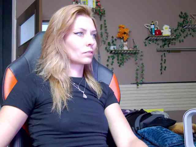 karo131324 webcam