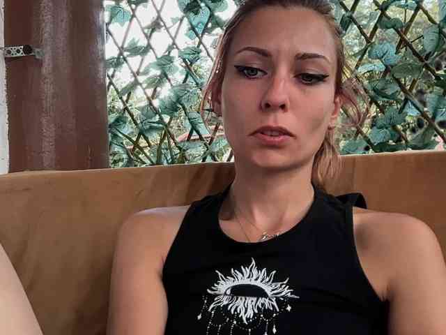 karo131324 webcam