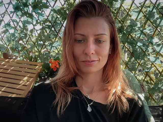 karo131324 webcam