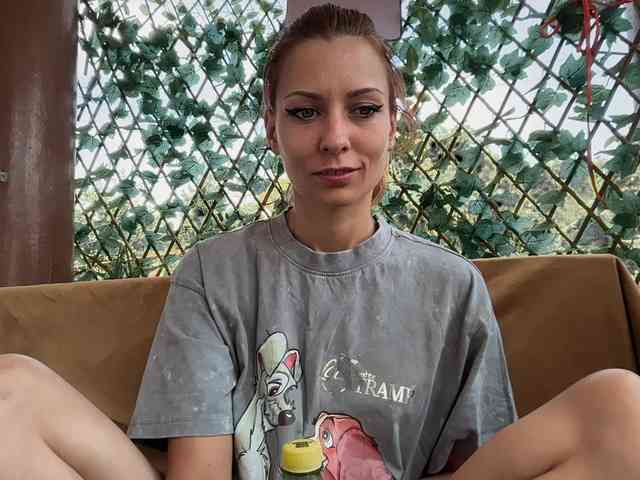 karo131324 webcam