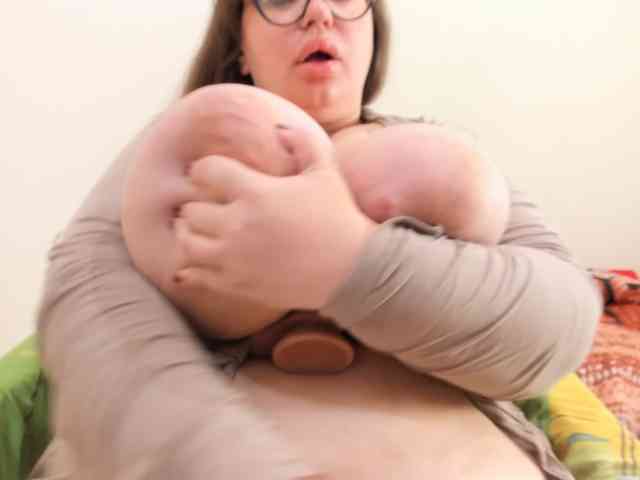 NinaDollBBW webcam
