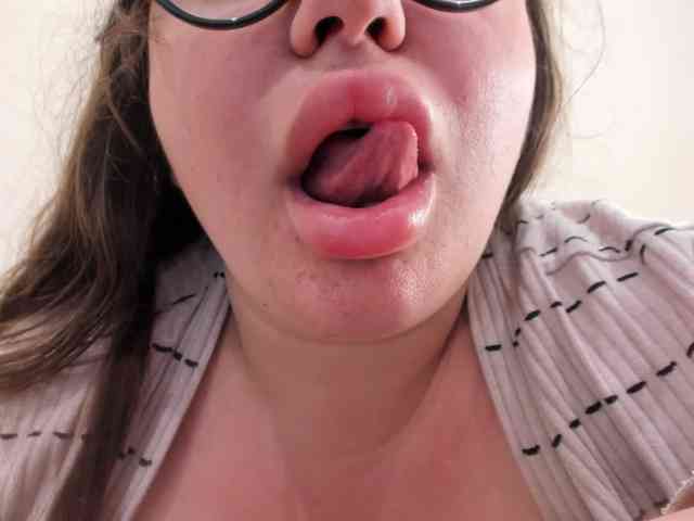 NinaDollBBW webcam