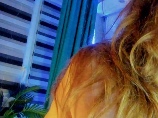 SallyNex4u live webcam show