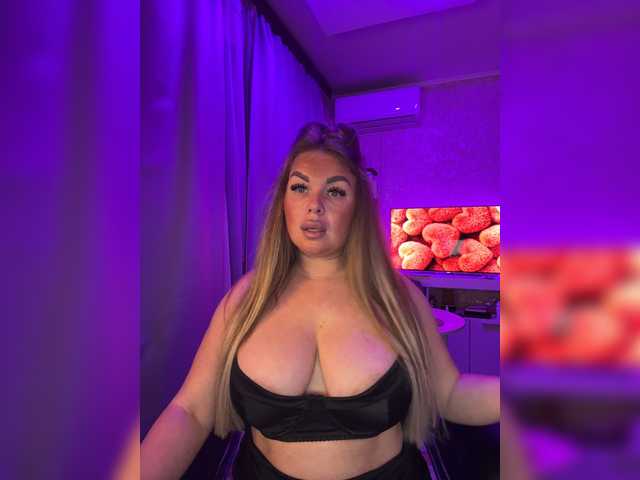 VictoriaDiamo live cam on BongaCams