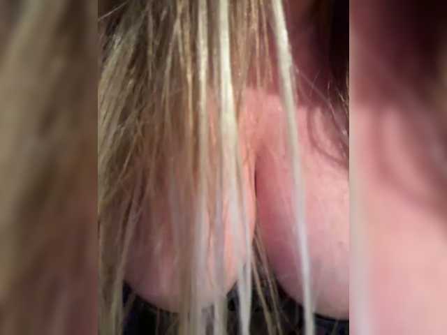 VictoriaDiamo live cam on BongaCams