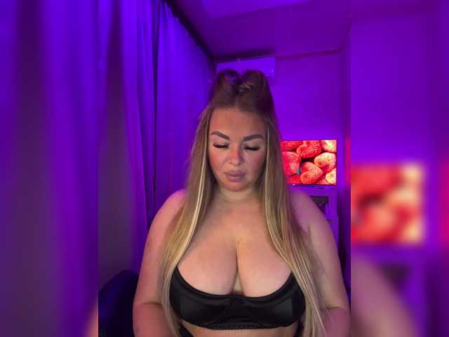 VictoriaDiamo live cam on BongaCams