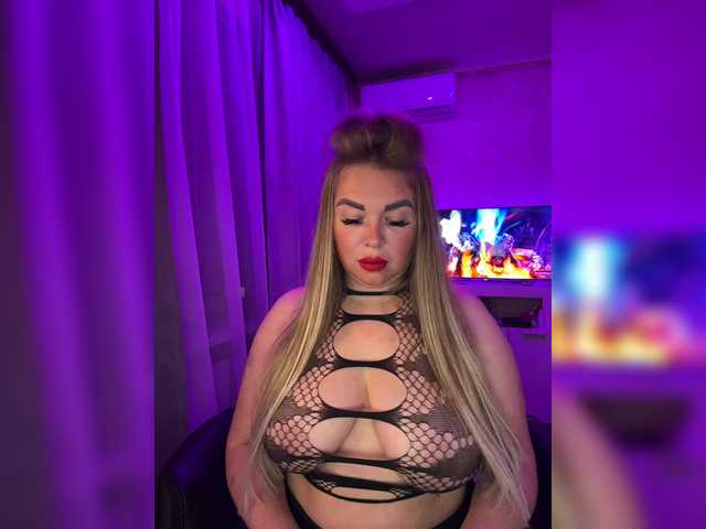 VictoriaDiamo live cam on BongaCams