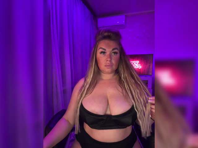 go to chat with VictoriaFoxxx