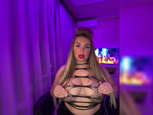 VictoriaDiamo live cam on BongaCams