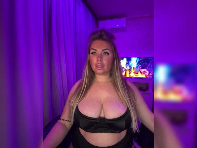 VictoriaDiamo live cam on BongaCams