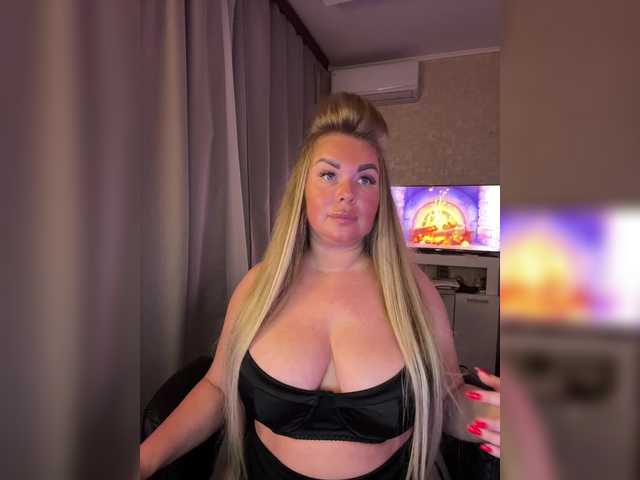 VictoriaDiamo live cam on BongaCams