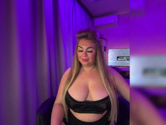 VictoriaDiamo live cam on BongaCams