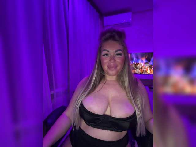 VictoriaFoxxx live cam preview