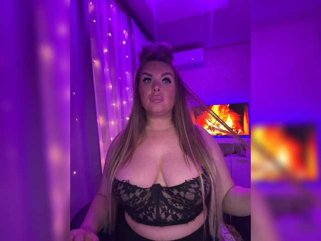 VictoriaDiamo's BongaCams show and profile