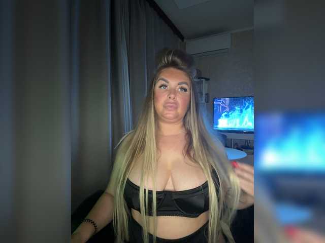 VictoriaDiamo live cam on BongaCams