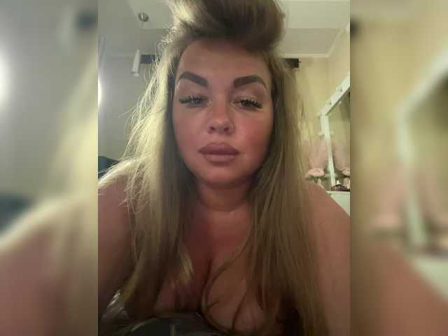 go to chat with VictoriaFoxxx