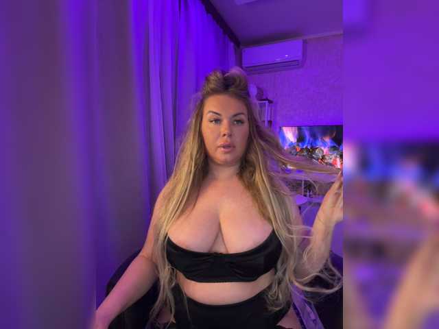VictoriaDiamo live cam on BongaCams