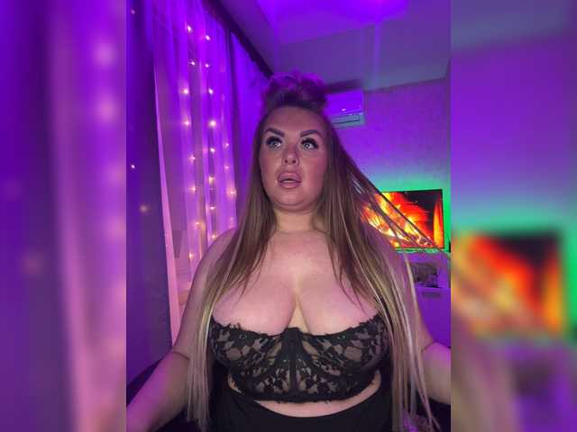 VictoriaDiamo's BongaCams show and profile