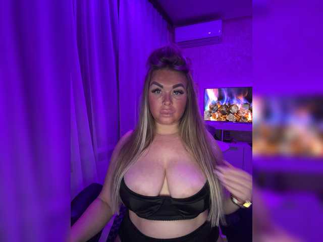 VictoriaFoxxx Live Cam