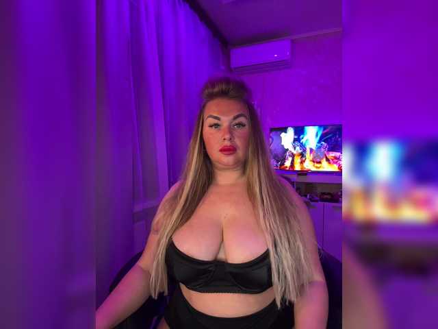 VictoriaDiamo live cam on BongaCams