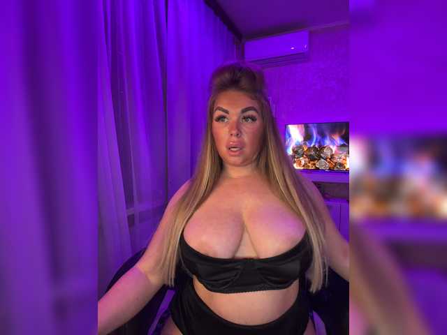 VictoriaDiamo live cam on BongaCams