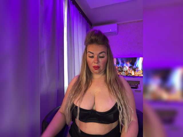 VictoriaDiamo live cam on BongaCams