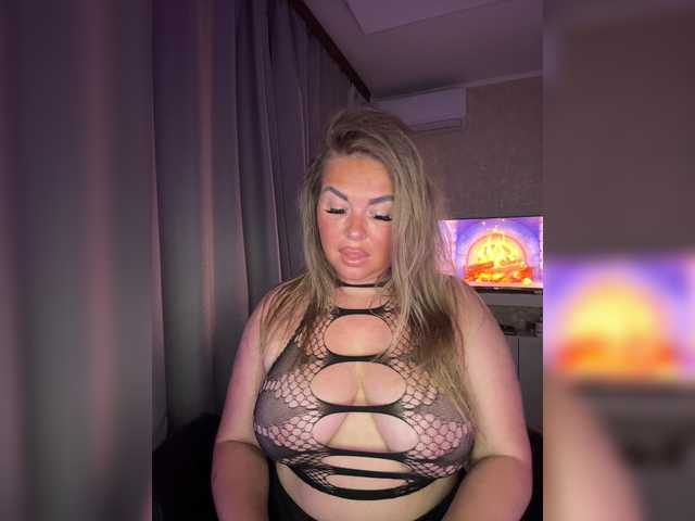 VictoriaDiamo live cam on BongaCams