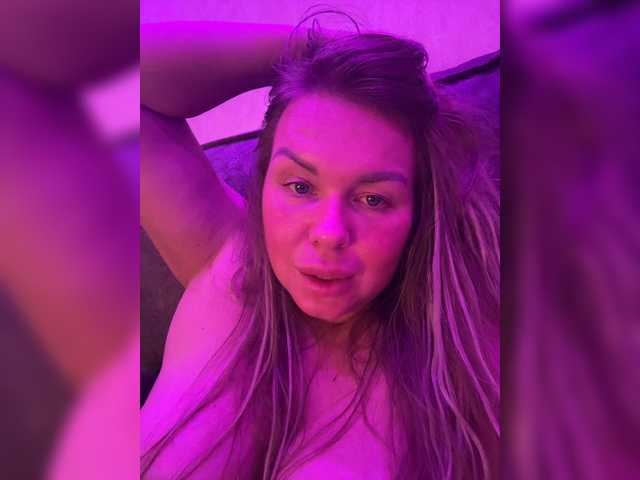 go to chat with VictoriaFoxxx