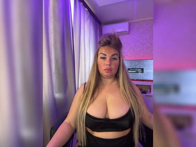 VictoriaDiamo live cam on BongaCams
