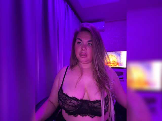 victoriadiamo live sex show