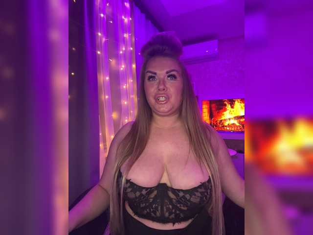 VictoriaDiamo's BongaCams show and profile