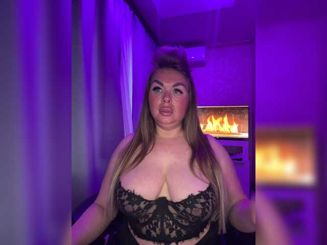 VictoriaDiamo live cam on BongaCams