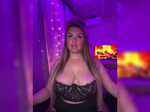 VictoriaDiamo's BongaCams show and profile