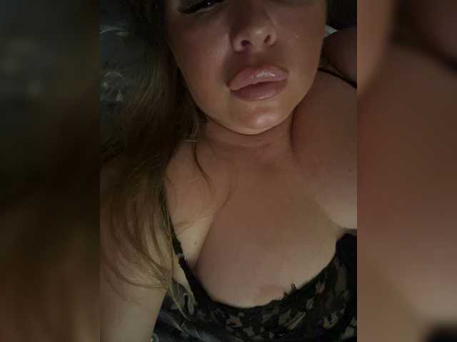 VictoriaDiamo live cam on BongaCams