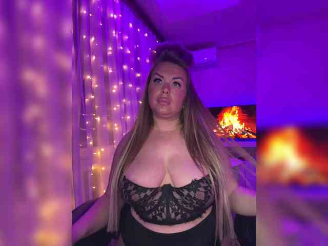 VictoriaFoxxx webcam