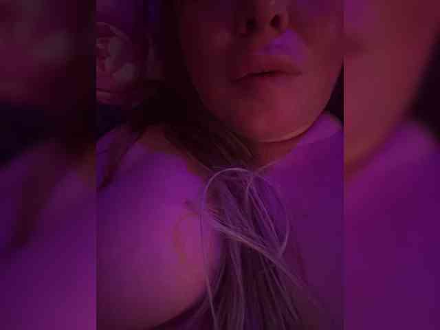 VictoriaFoxxx webcam
