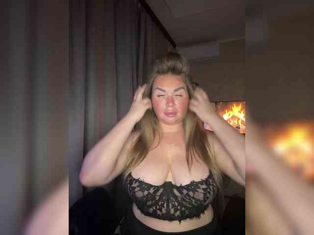 VictoriaFoxxx webcam