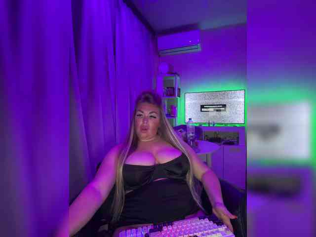 VictoriaFoxxx webcam
