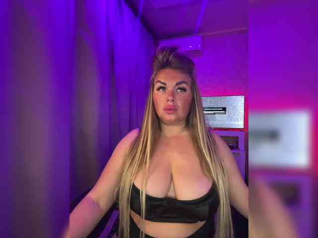 VictoriaFoxxx webcam