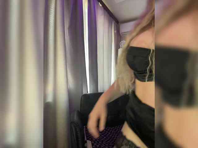 VictoriaFoxxx webcam
